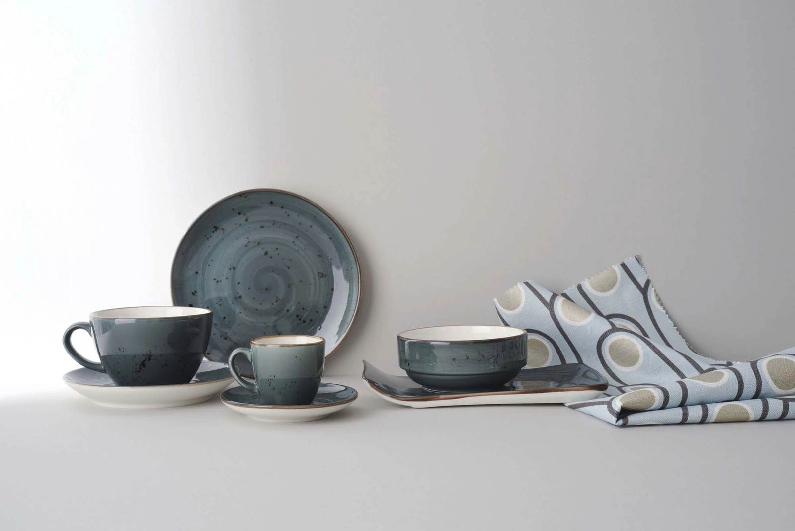 Talerz prostokątny, 300x150 mm, szary | FINE DINE, Arando