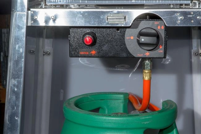 Lampa grzewcza gazowa z płomieniem – piramida, 11,2 kW, 500x500x2220 mm | HENDI, 272404