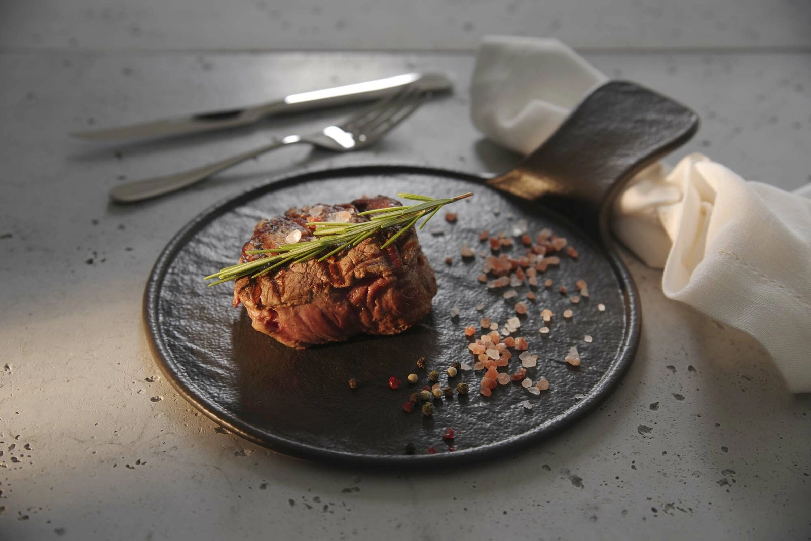 Talerz płytki z rantem, Ø210 mm, czarny | FINE DINE, Crust