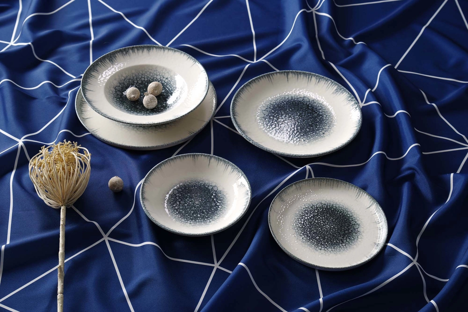 Talerz trójkątny, 260 mm | FINE DINE, Infinity