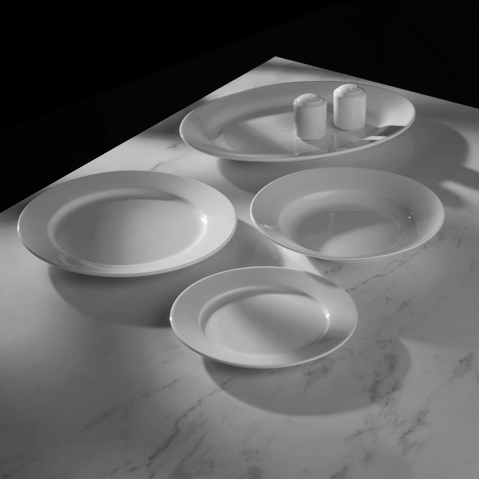 Talerz z wysokim rantem Ø210 mm, kremowy | FINE DINE, Pure